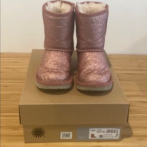 Girls UGG Toddler Classic II Short Glitter Boot